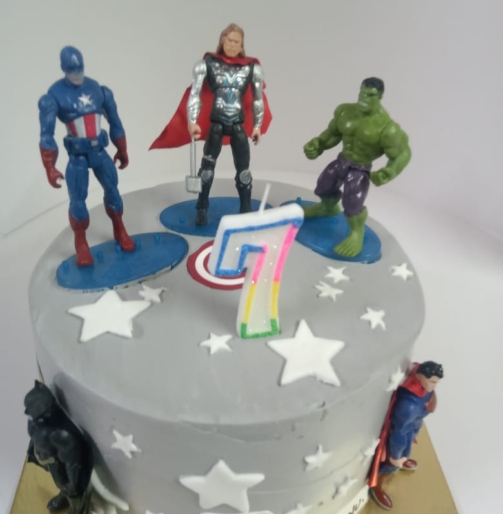 AVENGER THEME CAKE